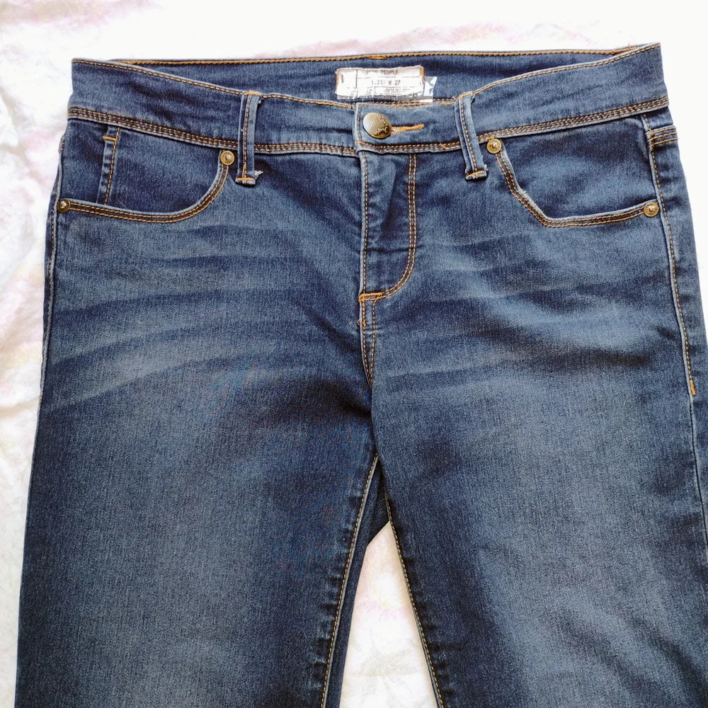 Free People Blue Skinny Jeans with Sleek Design Size 27 - Picture 5 of 6